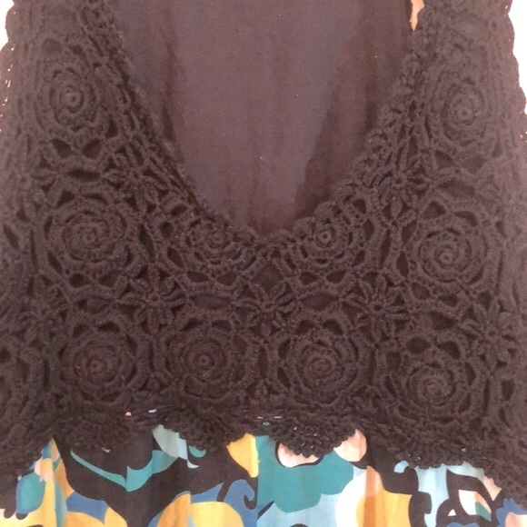 Crocheted Racerback Paisley Print Tank - Picture 3 of 12